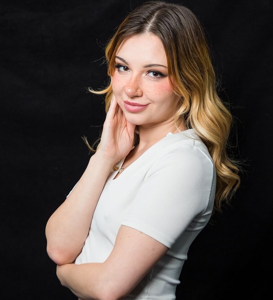 Who is Demi Hawks? Bio, Age, Career, Boyfriend & Net Worth 2026