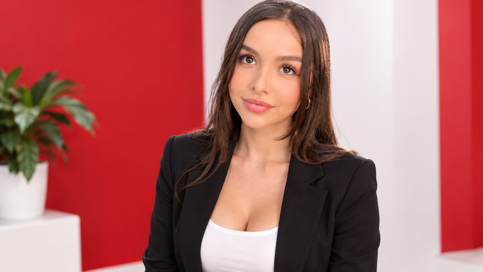 Who is Sophie Mudd? Bio, Age, Family, Career, Net Worth & Boyfriend 2026